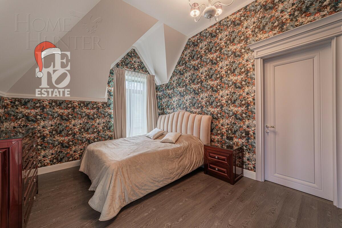 3-этажный коттедж 1 200 м² с отделкой