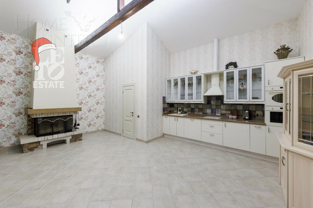 2-этажный коттедж 1 556 м² с отделкой