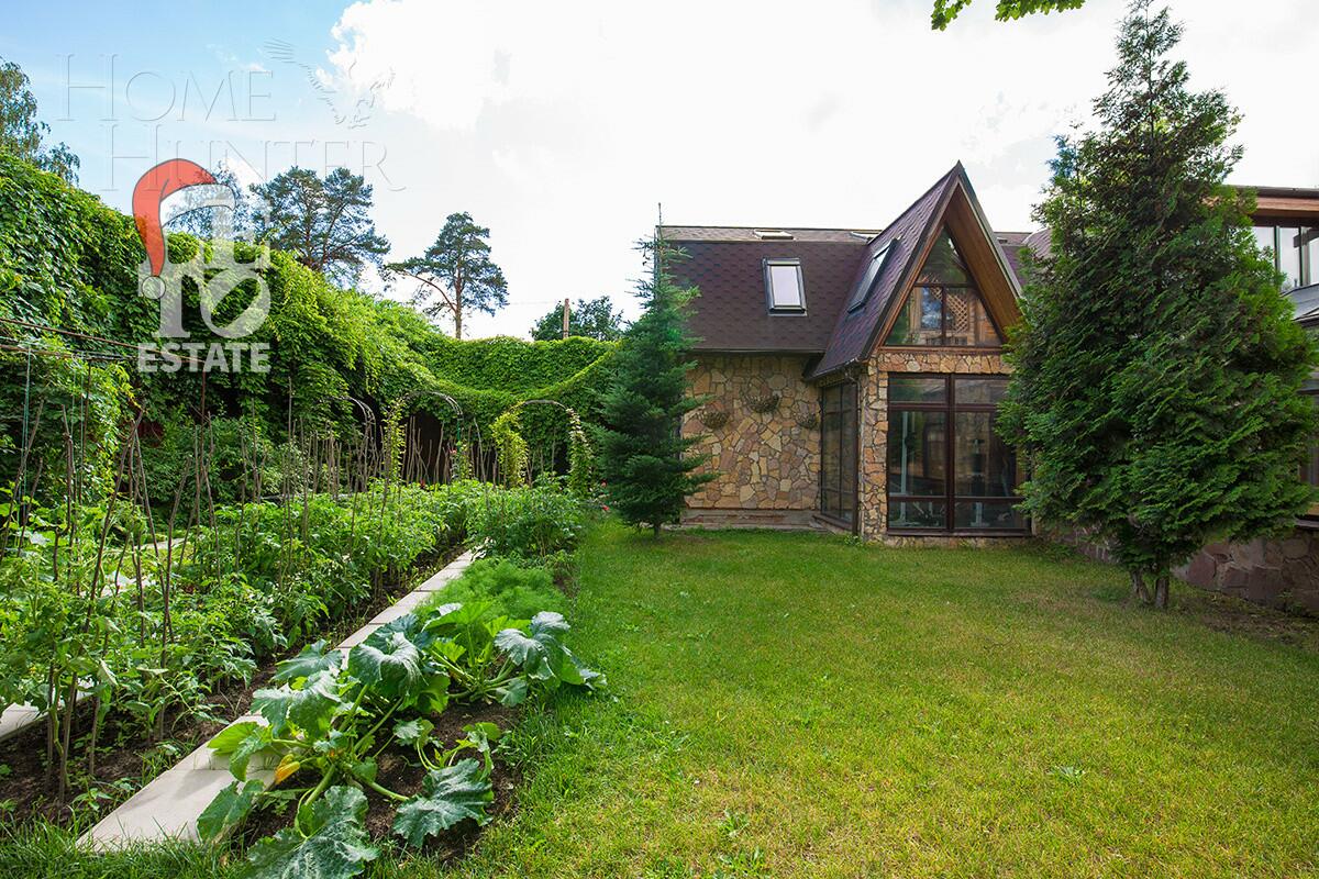 3-этажный коттедж 310 м² с отделкой