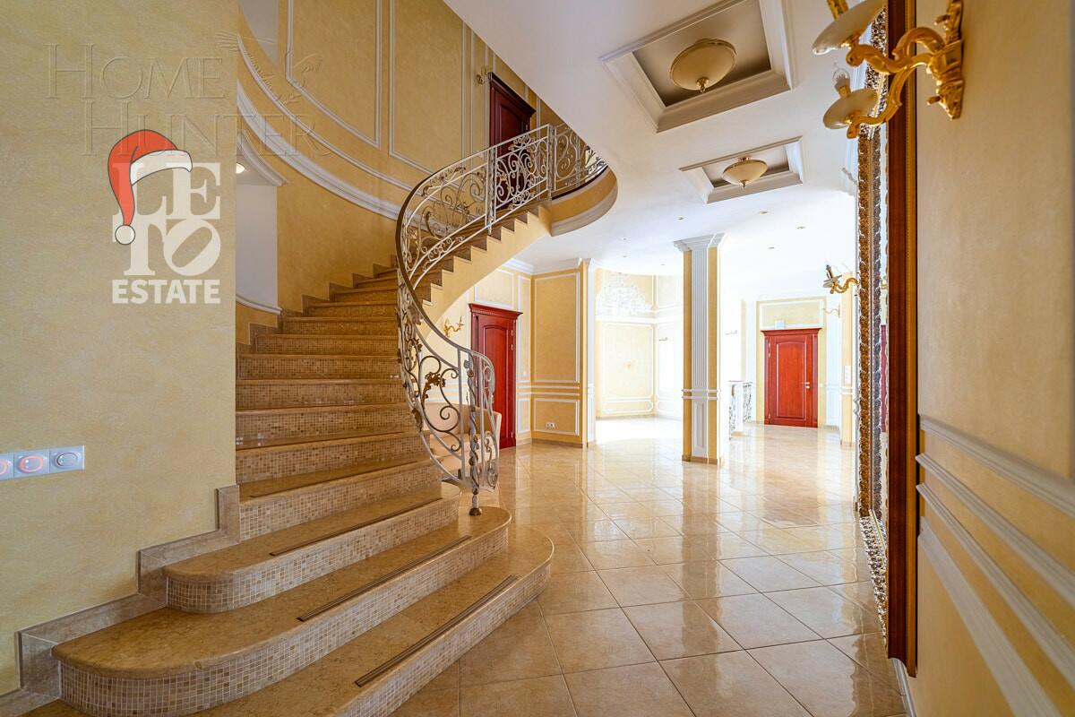 2-этажный коттедж 700 м² с отделкой