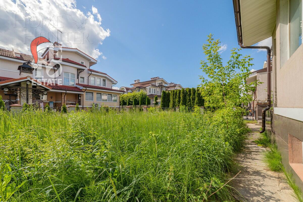 2-этажный таунхаус 330 м² без отделки