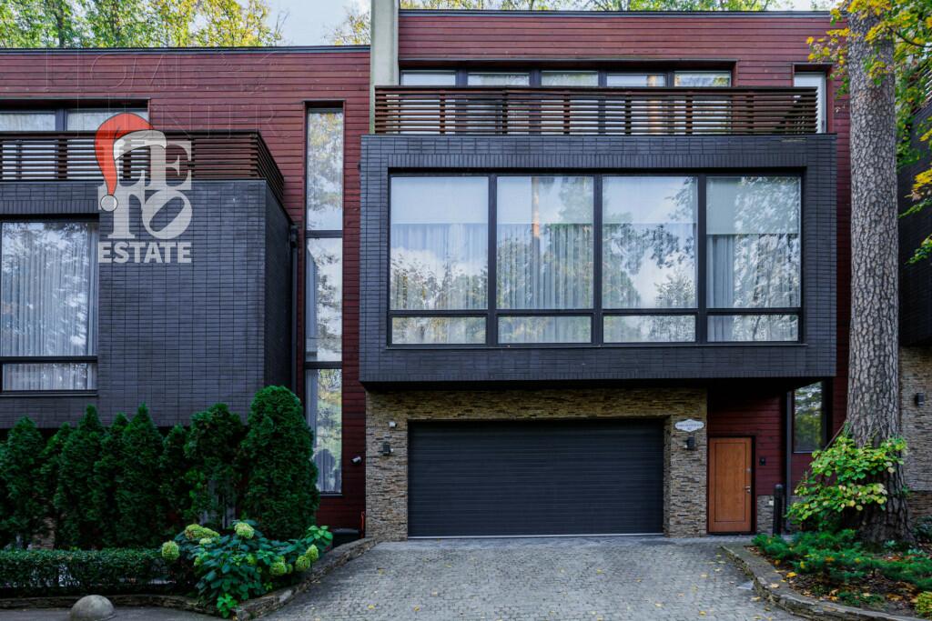 3-этажный таунхаус 340 м² с отделкой