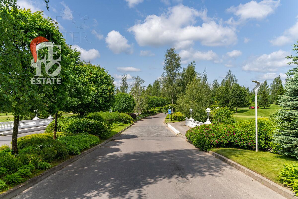 2-этажный коттедж 891 м² без отделки