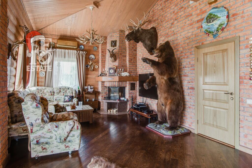 3-этажный коттедж 553.6 м² с отделкой