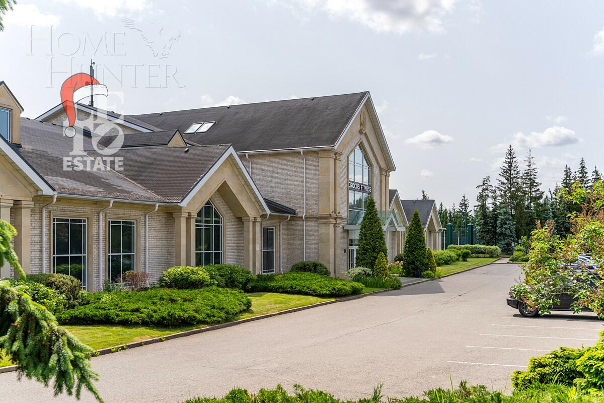 2-этажный коттедж 891 м² без отделки