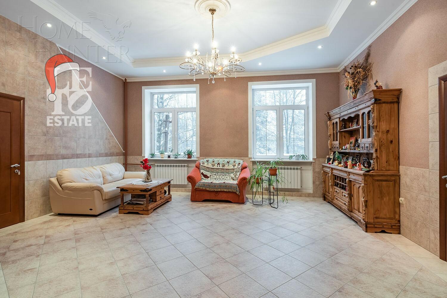 3-этажный коттедж 1 319 м² с отделкой