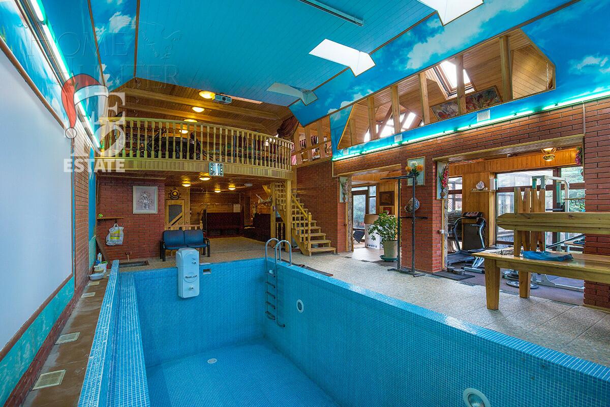 3-этажный коттедж 310 м² с отделкой