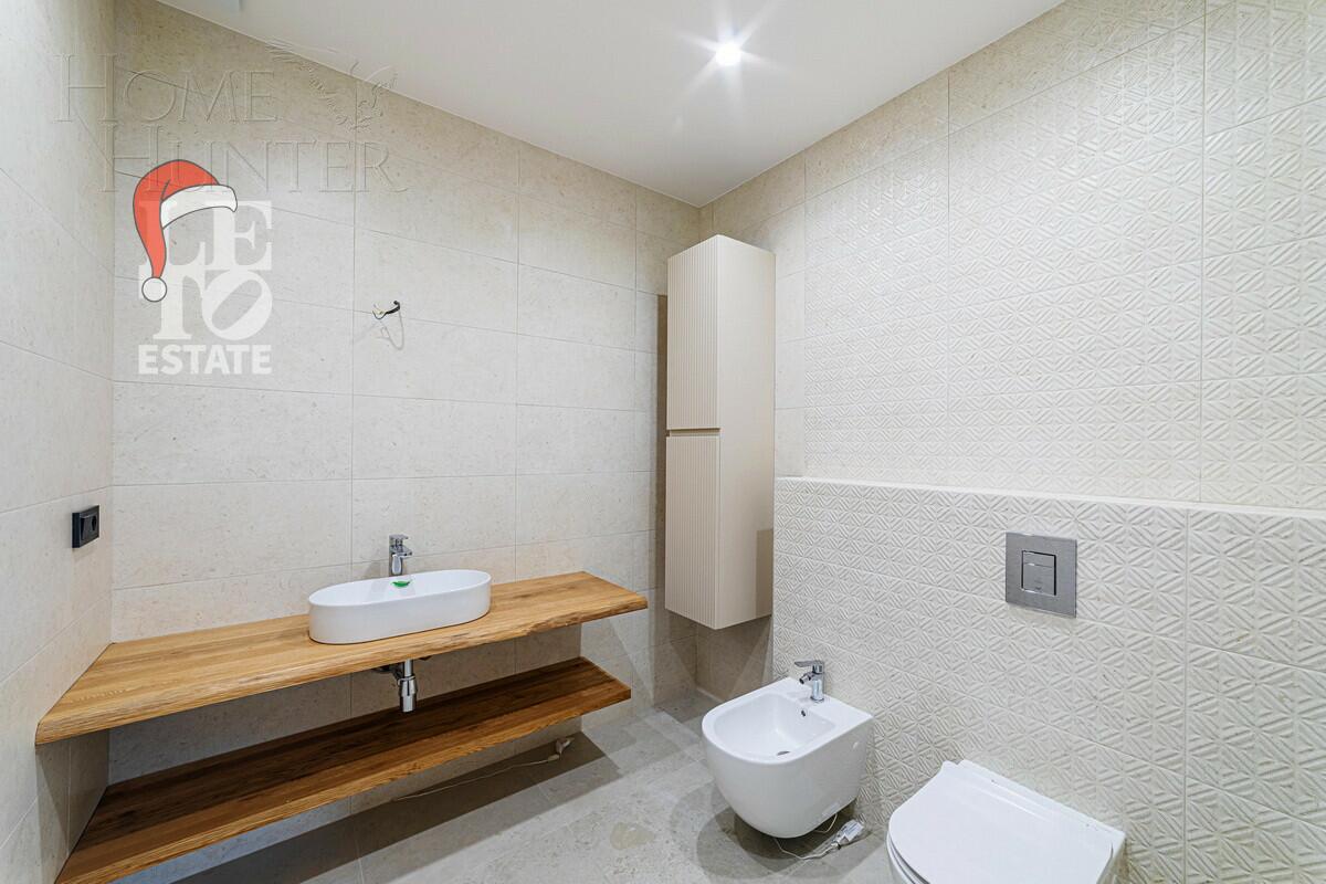 2-этажный коттедж 693 м² с отделкой