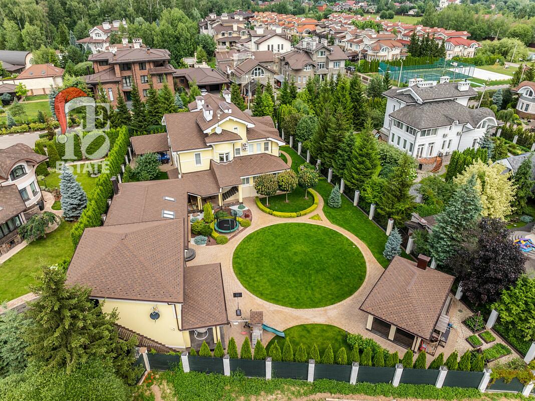 2-этажный коттедж 700 м² с отделкой