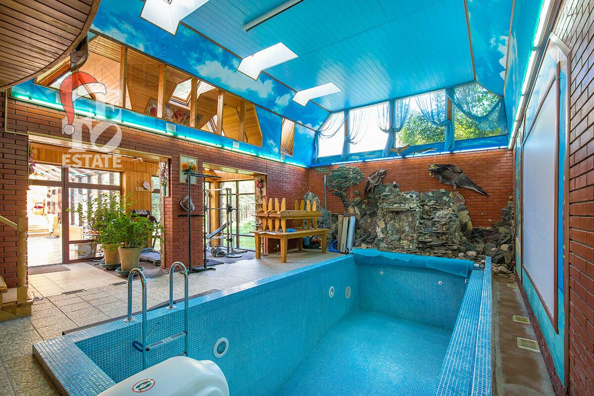 3-этажный коттедж 310 м² с отделкой