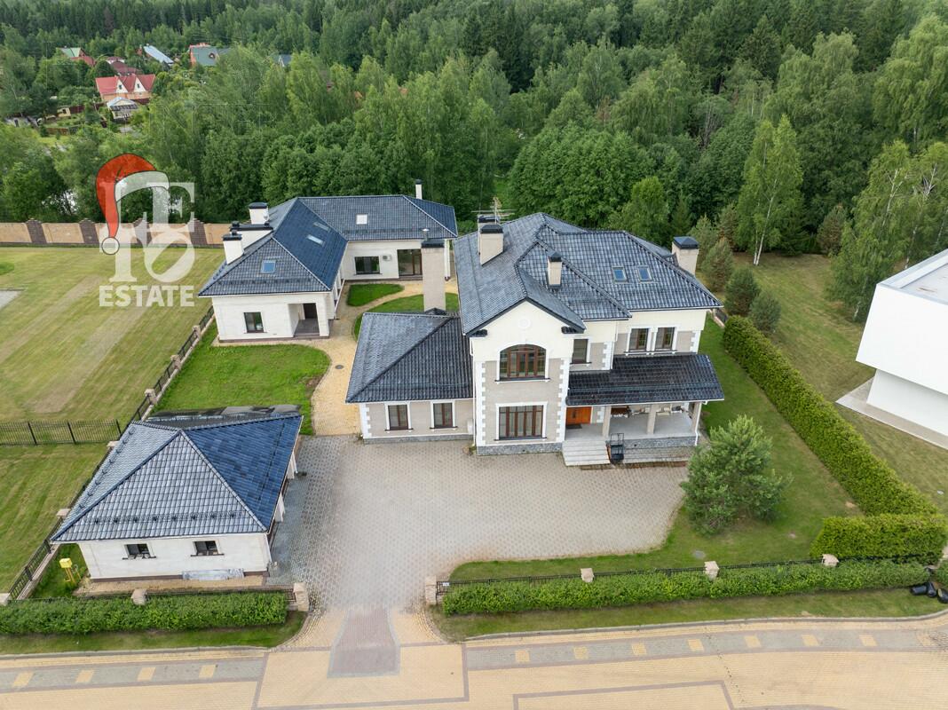 2-этажный коттедж 1 000 м² с отделкой