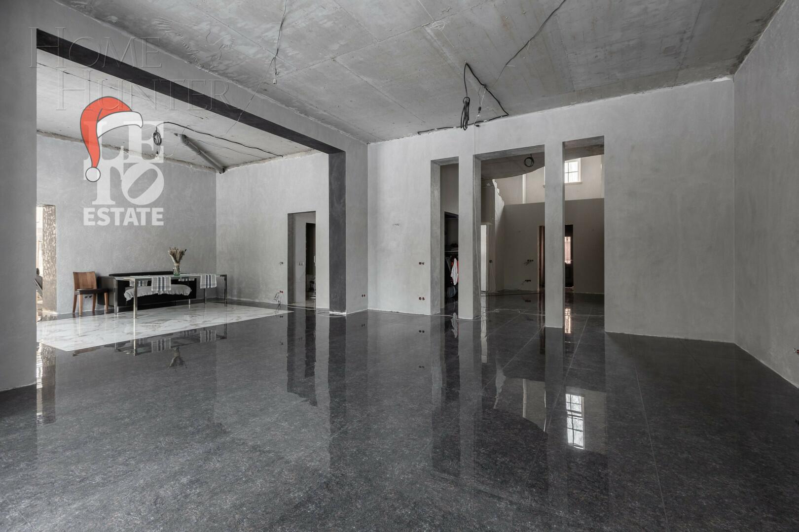 3-этажный коттедж 950 м² без отделки