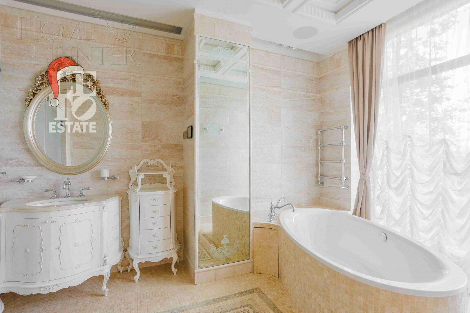 3-этажный таунхаус 340 м² с отделкой