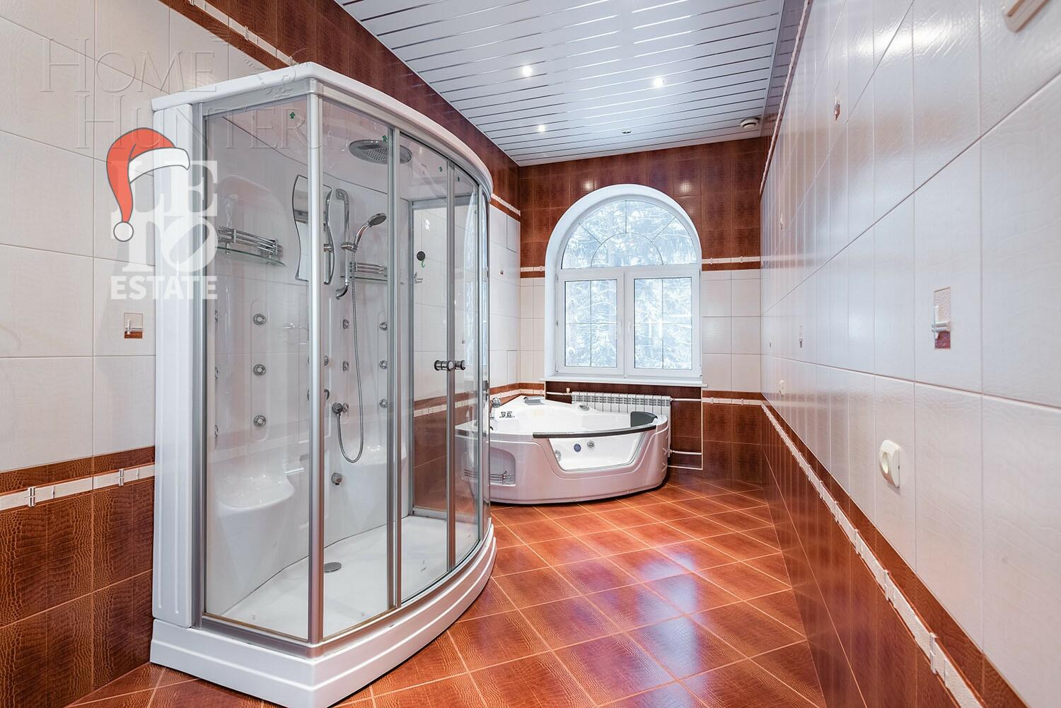 3-этажный коттедж 1 319 м² с отделкой