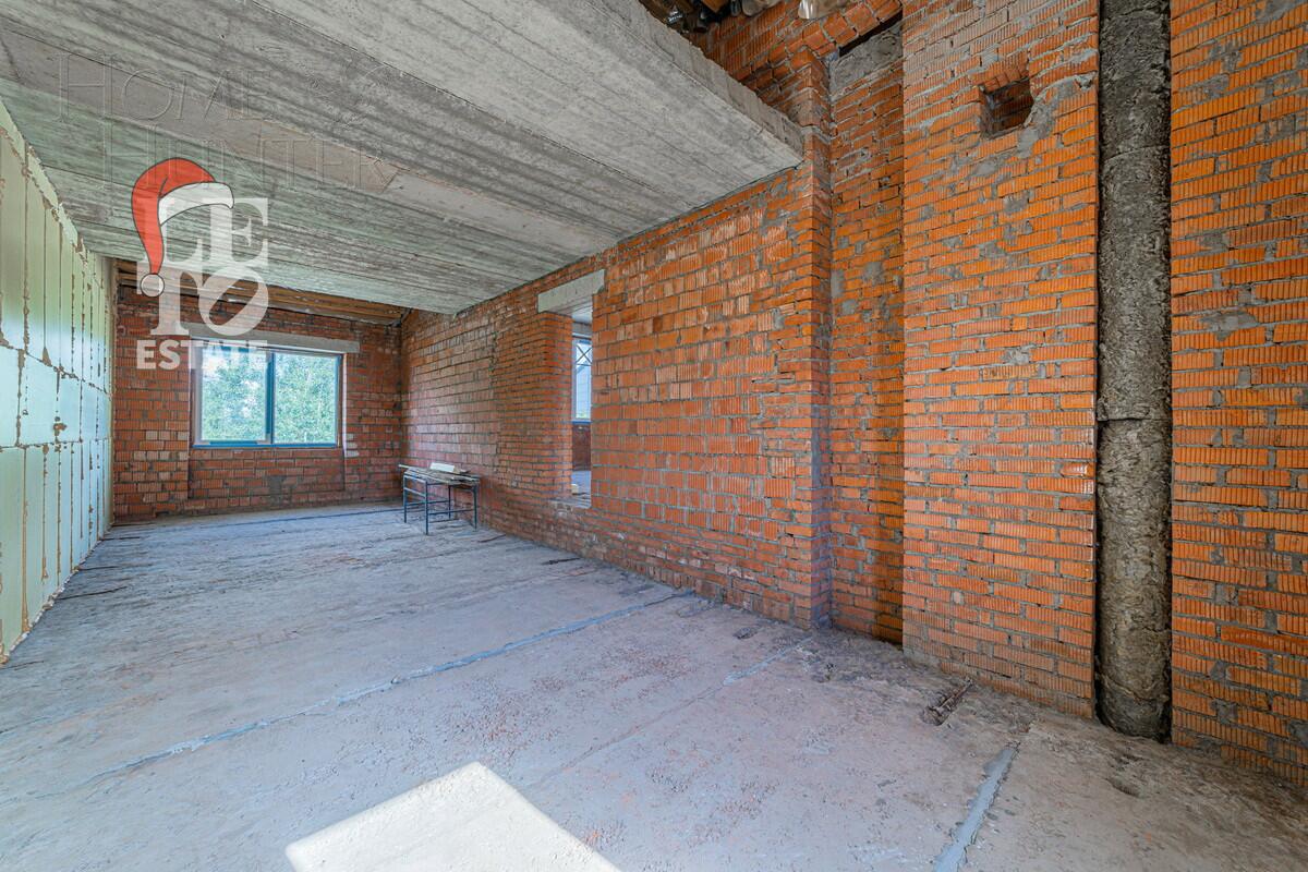 2-этажный таунхаус 330 м² без отделки