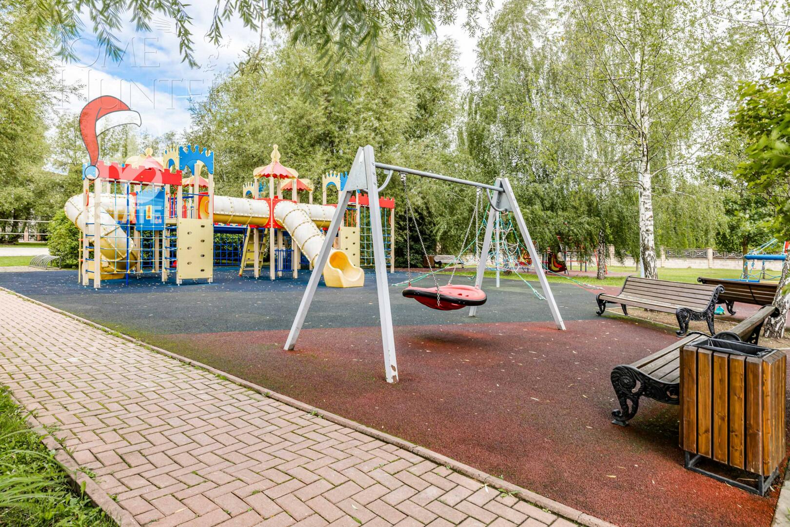 2-этажный коттедж 1 244 м² с отделкой