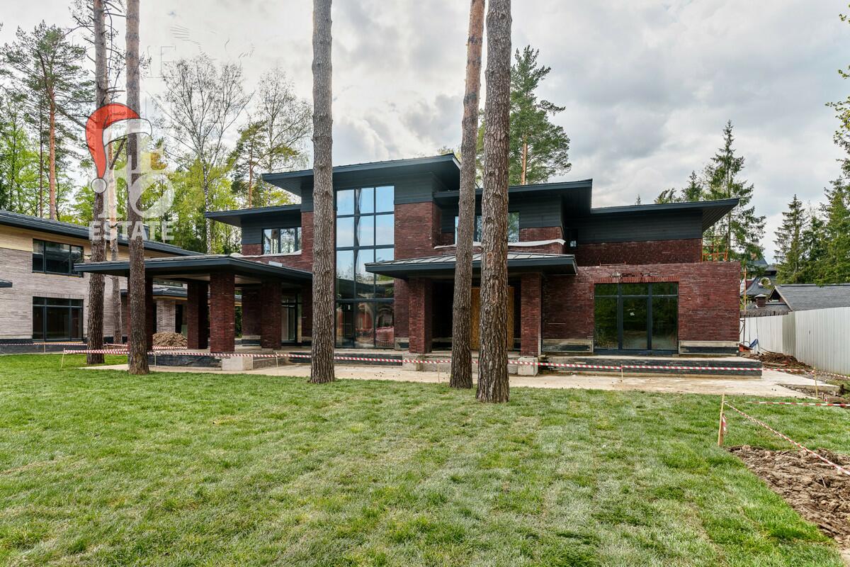 2-этажный коттедж 460 м² без отделки