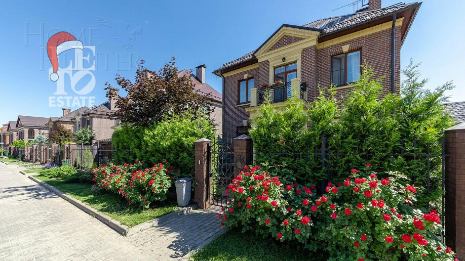 2-этажный коттедж 320 м² без отделки