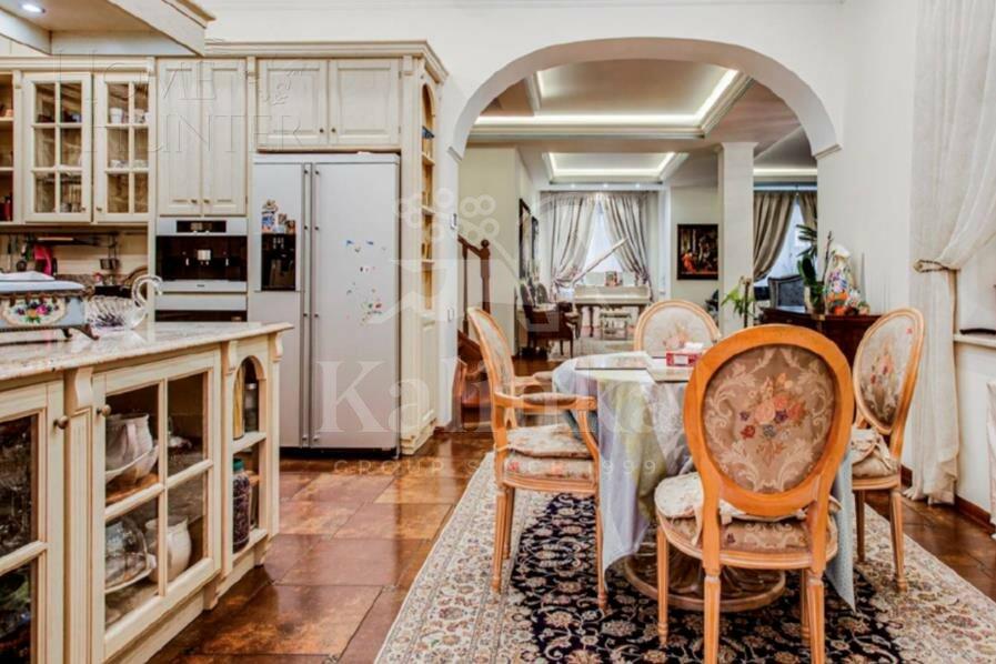 2-этажный коттедж 490 м² с отделкой