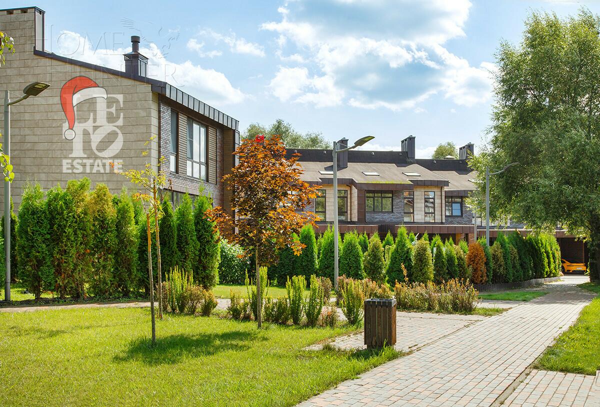 2-этажный таунхаус 270 м² без отделки