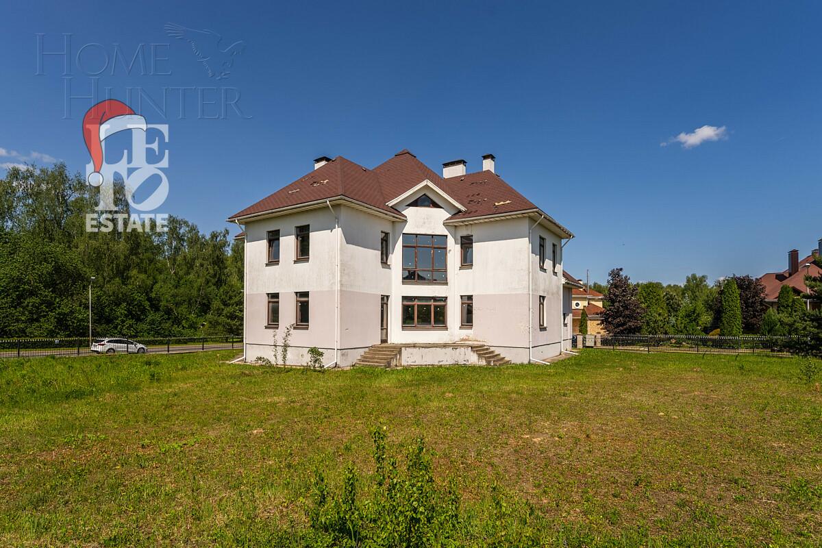 2-этажный коттедж 820 м² без отделки