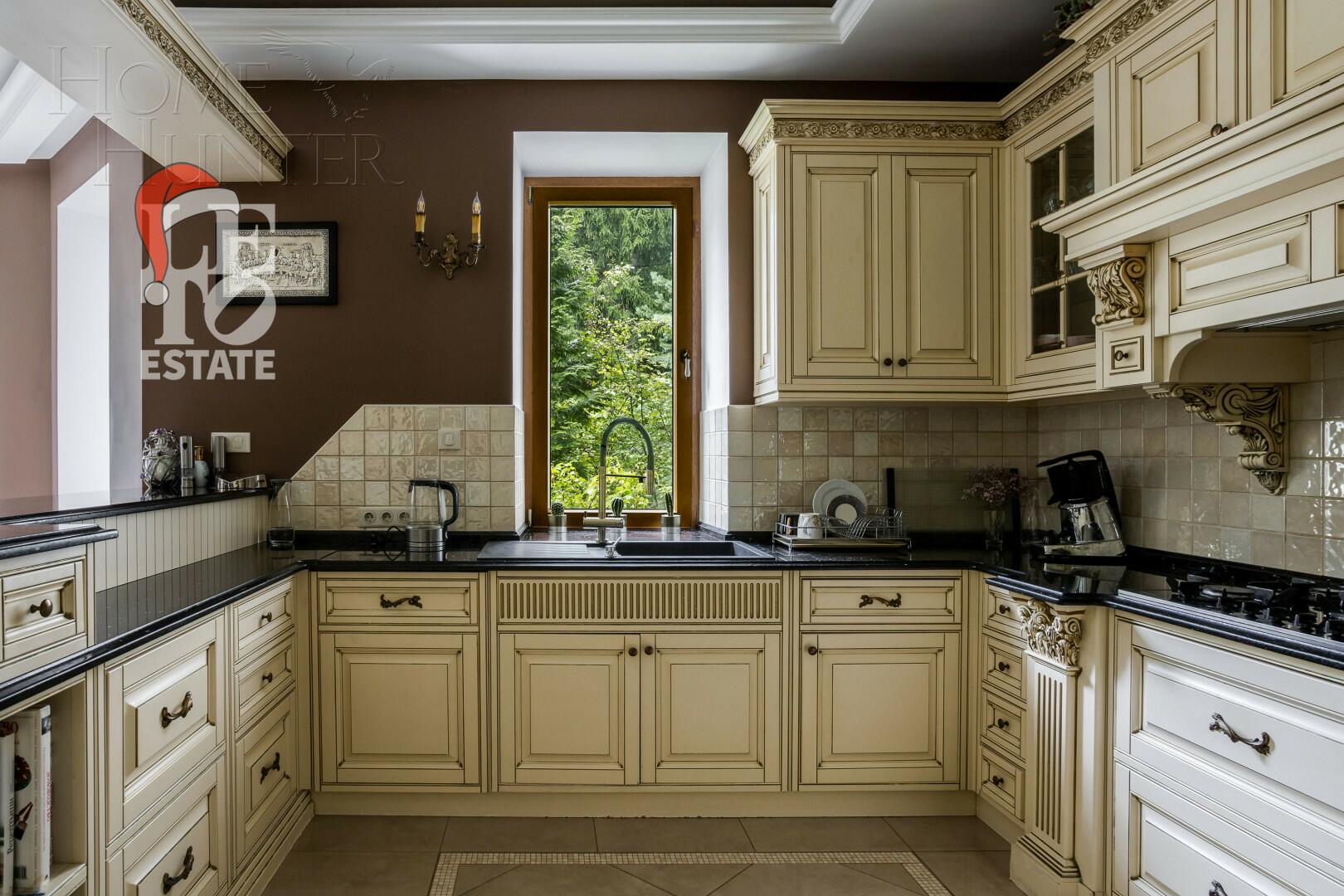 2-этажный коттедж 800 м² с отделкой