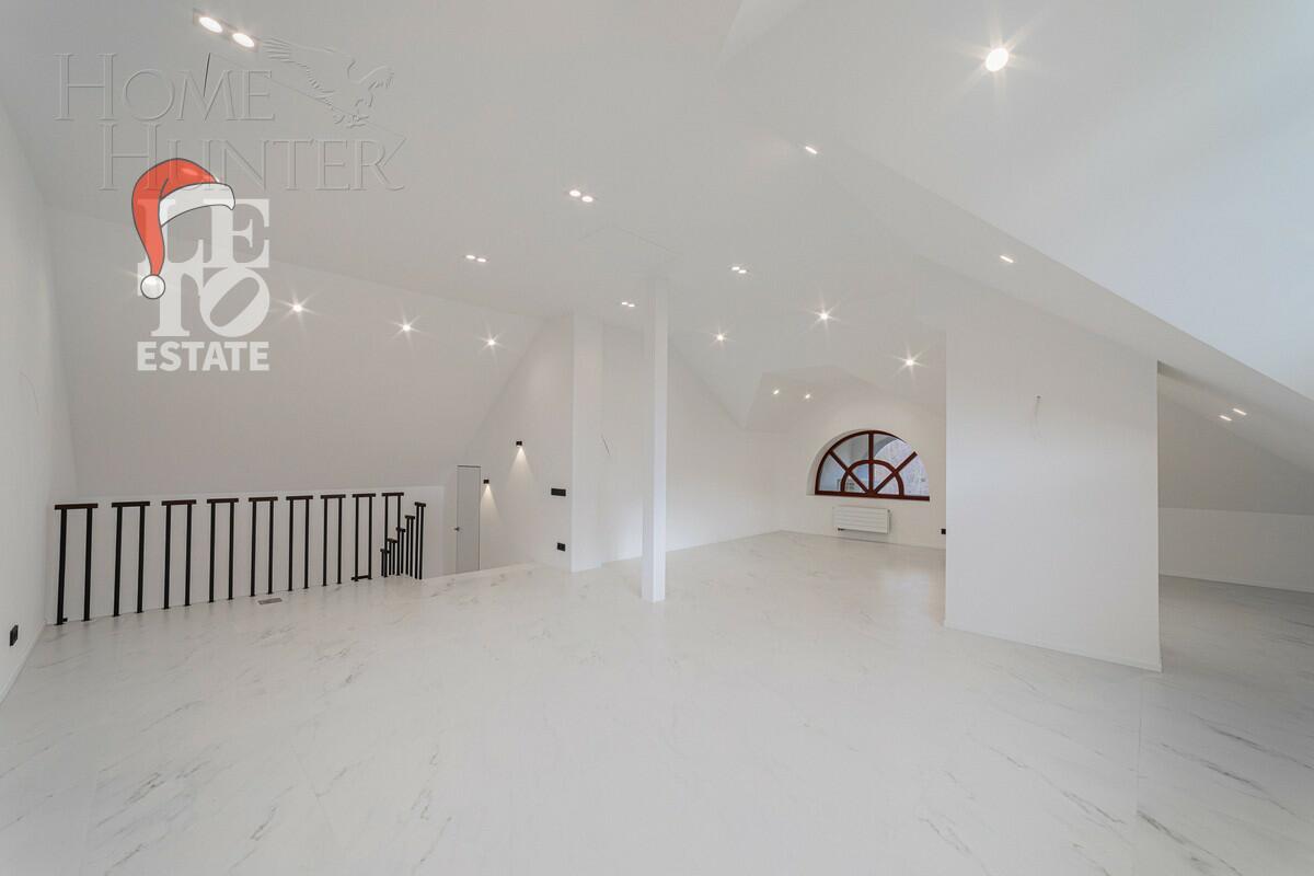 2-этажный коттедж 693 м² с отделкой