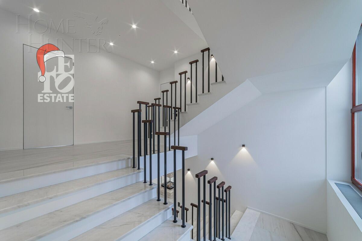 2-этажный коттедж 693 м² с отделкой