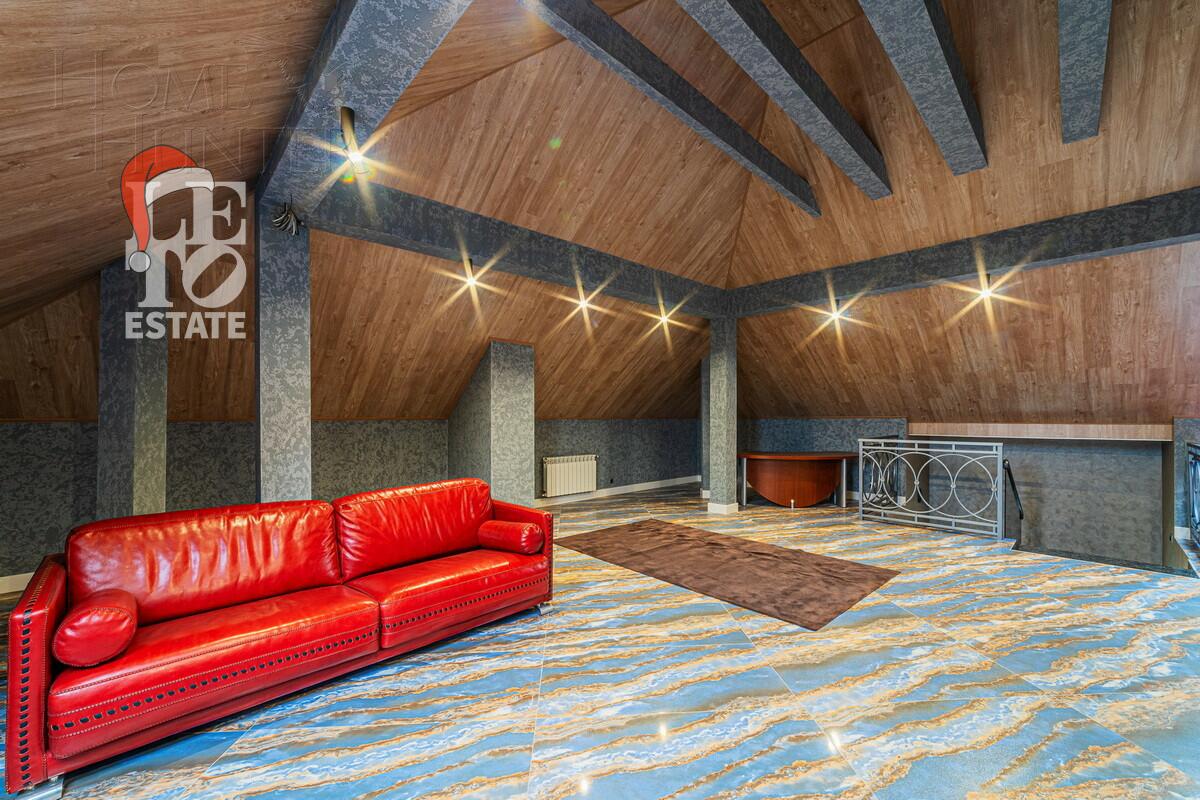 3-этажный коттедж 350 м² с отделкой