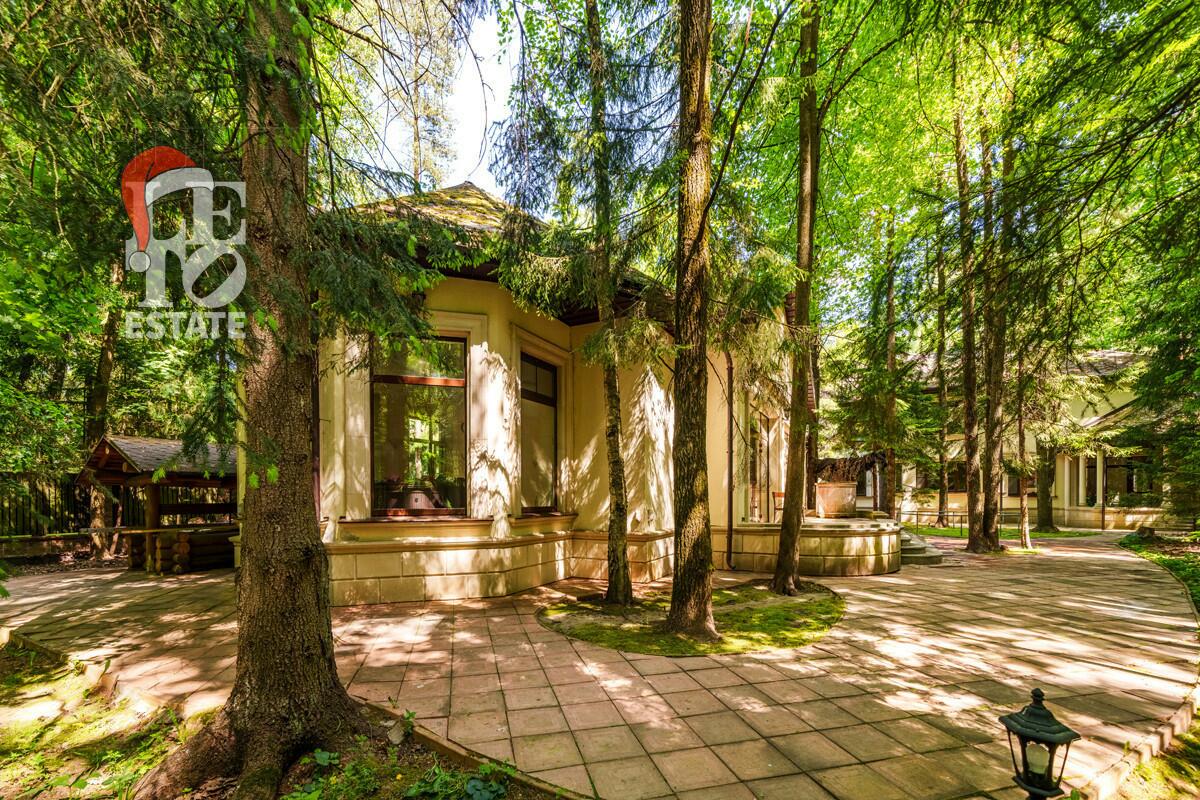 2-этажный коттедж 1 025 м² с отделкой