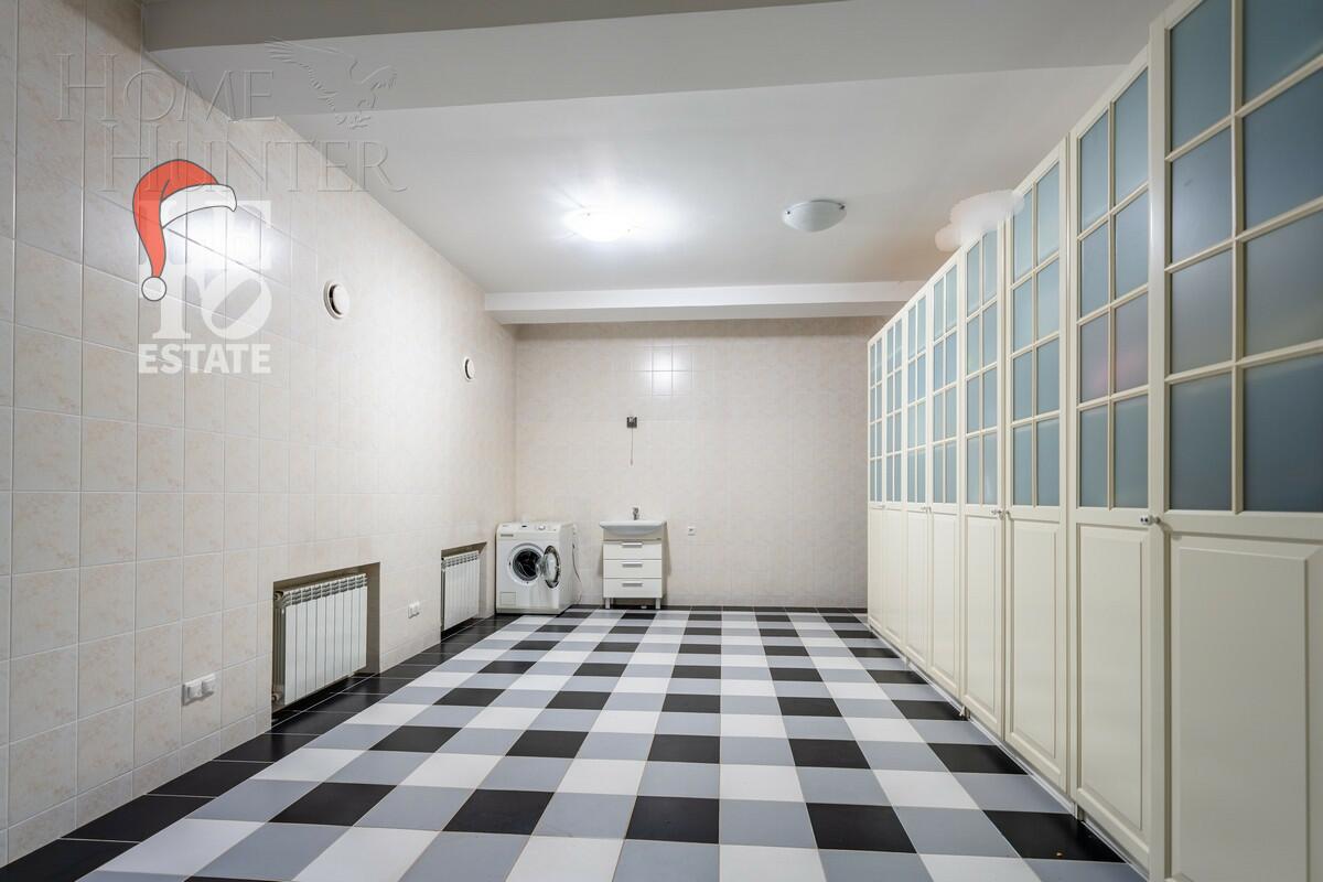 3-этажный коттедж 980 м² с отделкой