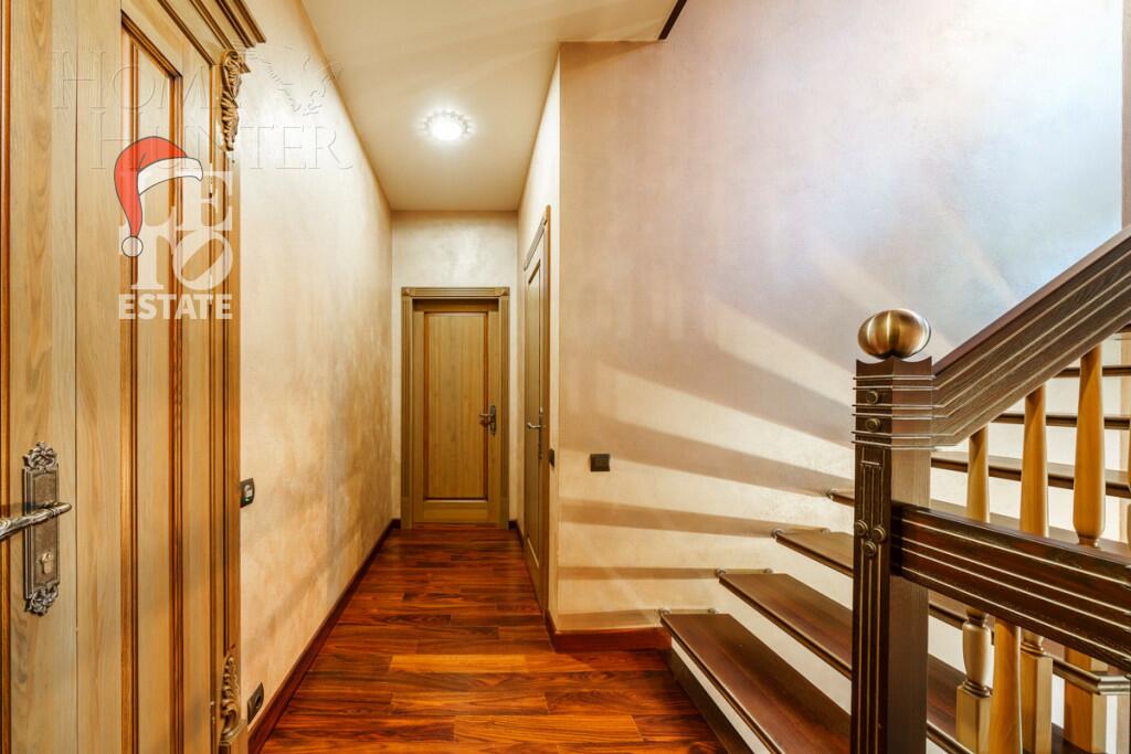 2-этажный коттедж 440.2 м² с отделкой