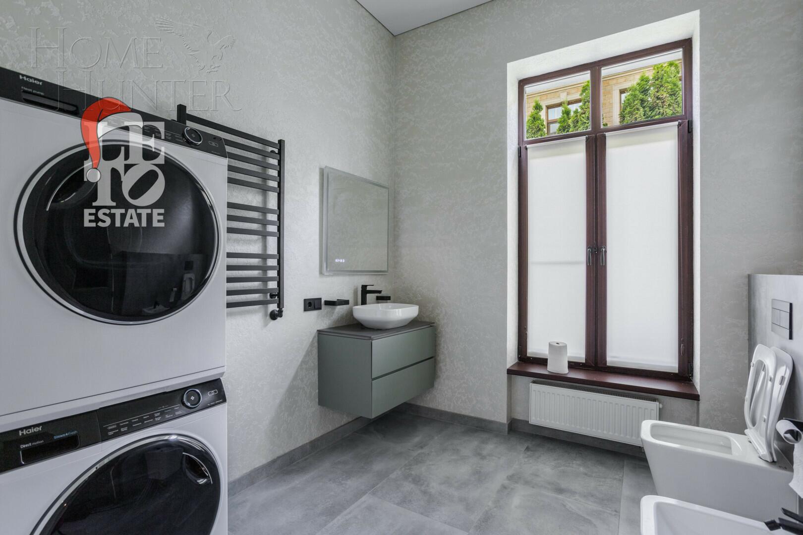 2-этажный коттедж 1 300 м² без отделки