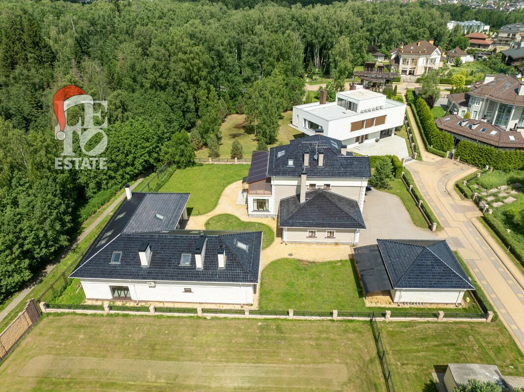 2-этажный коттедж 1 000 м² с отделкой