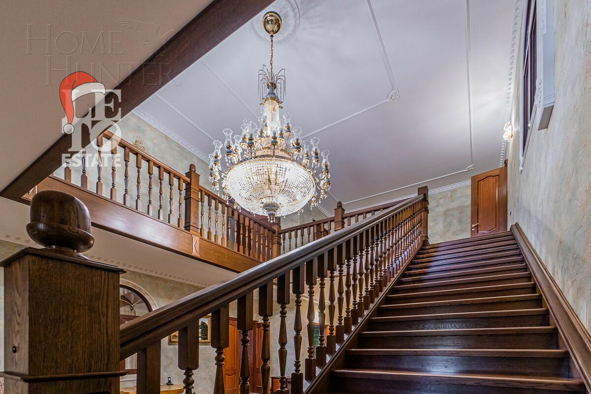 2-этажный коттедж 699.6 м² с отделкой