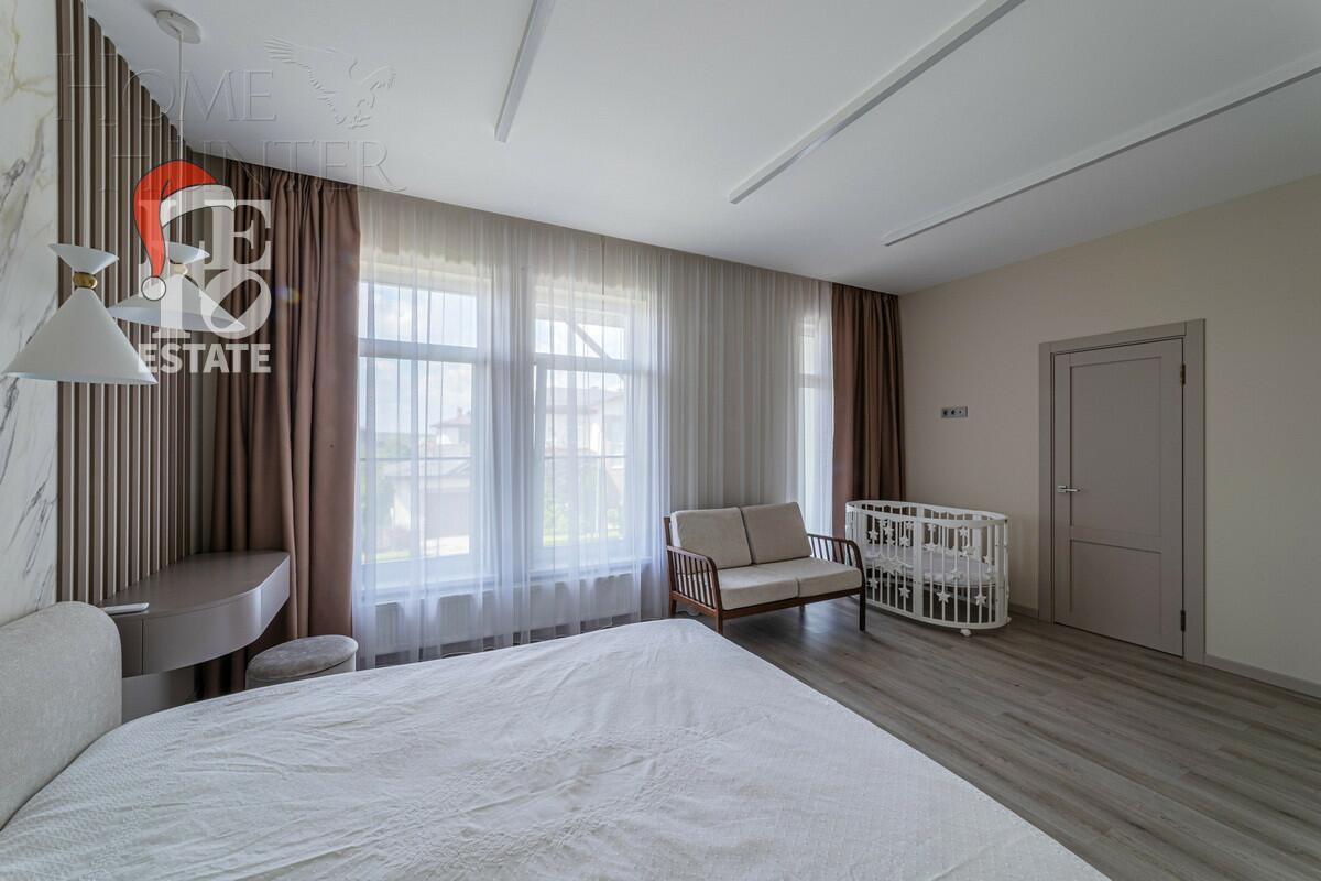 2-этажный коттедж 241 м² с отделкой