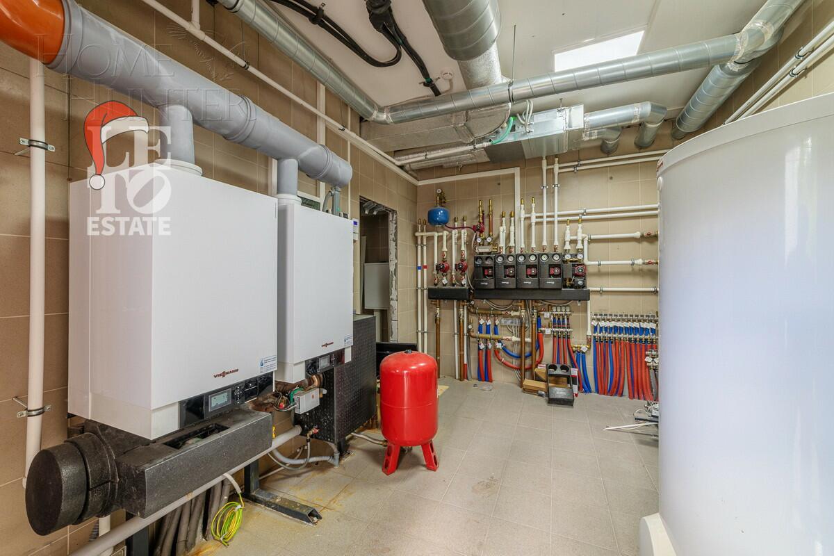 3-этажный коттедж 1 200 м² с отделкой