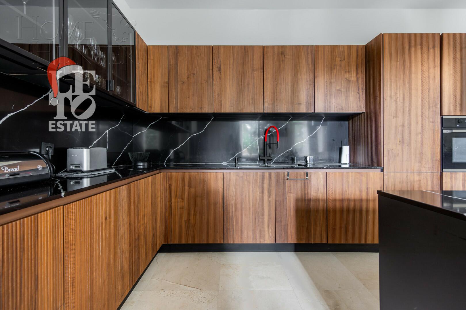 2-этажный коттедж 810 м² с отделкой