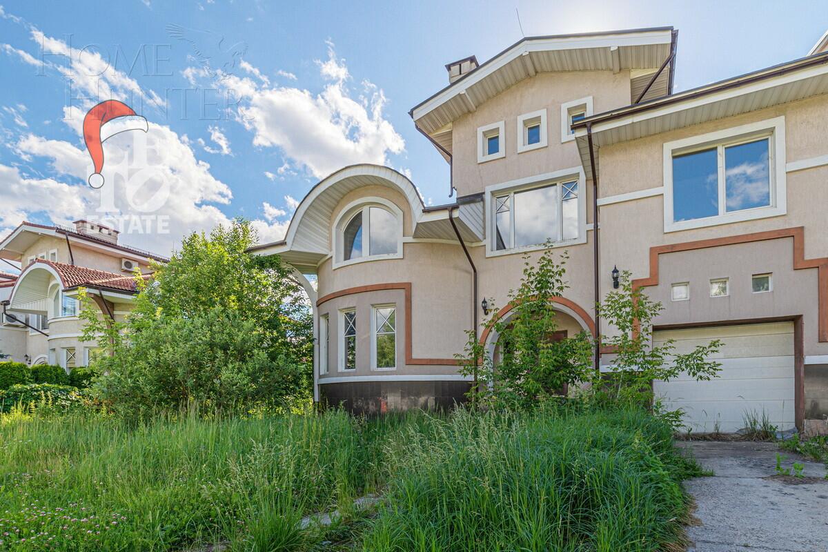 2-этажный таунхаус 330 м² без отделки