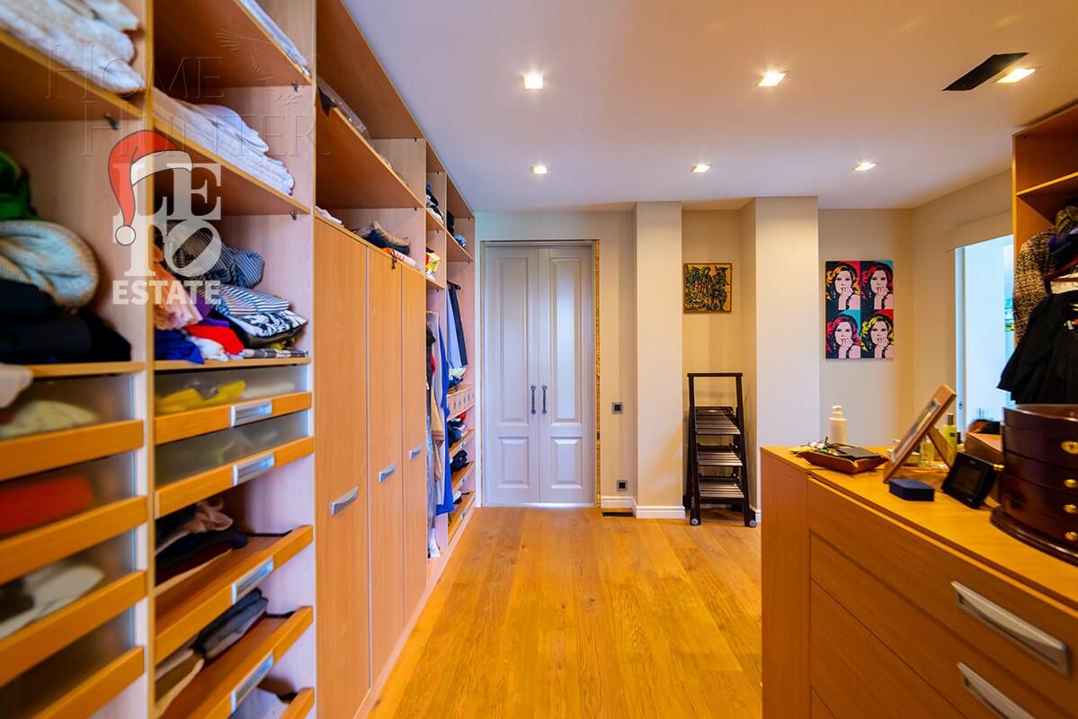 2-этажный коттедж 284.9 м² с отделкой