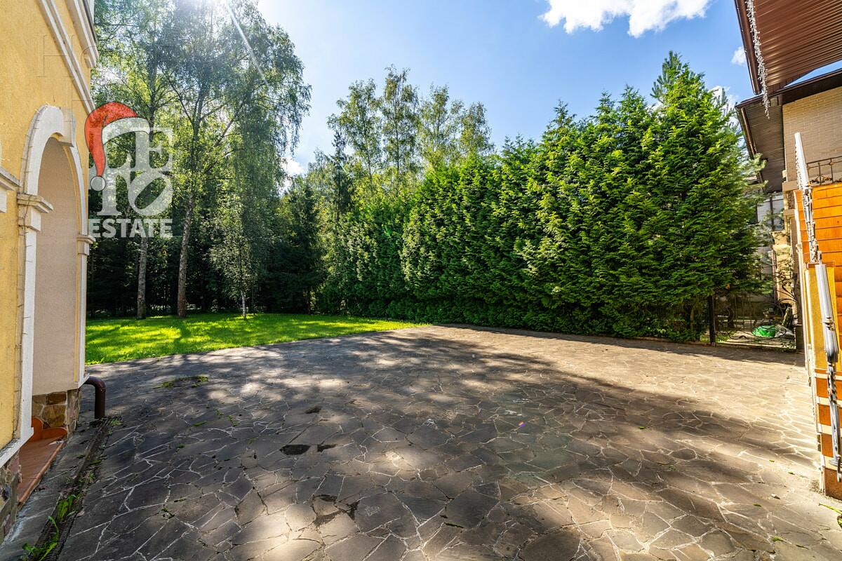 2-этажный коттедж 700 м² с отделкой