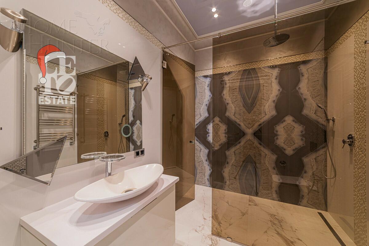 3-этажный коттедж 350 м² с отделкой