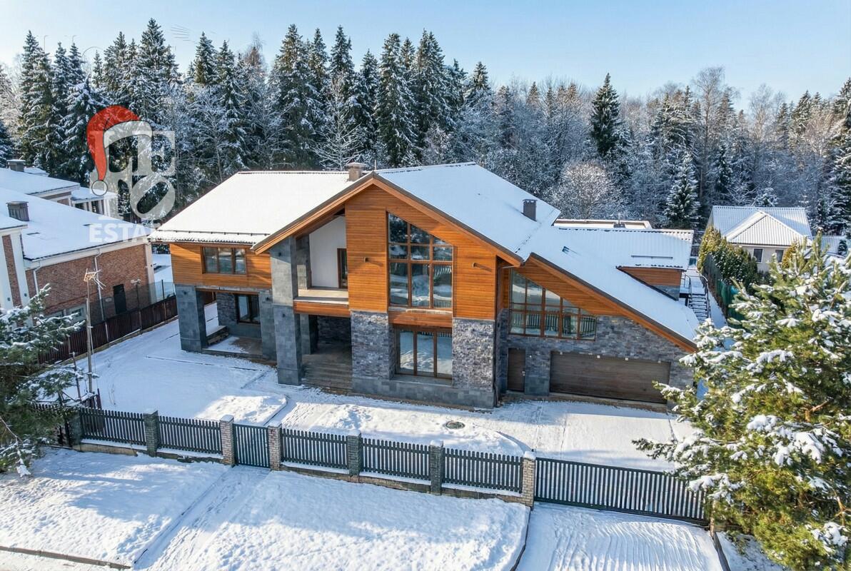 2-этажный коттедж 1 150 м² без отделки