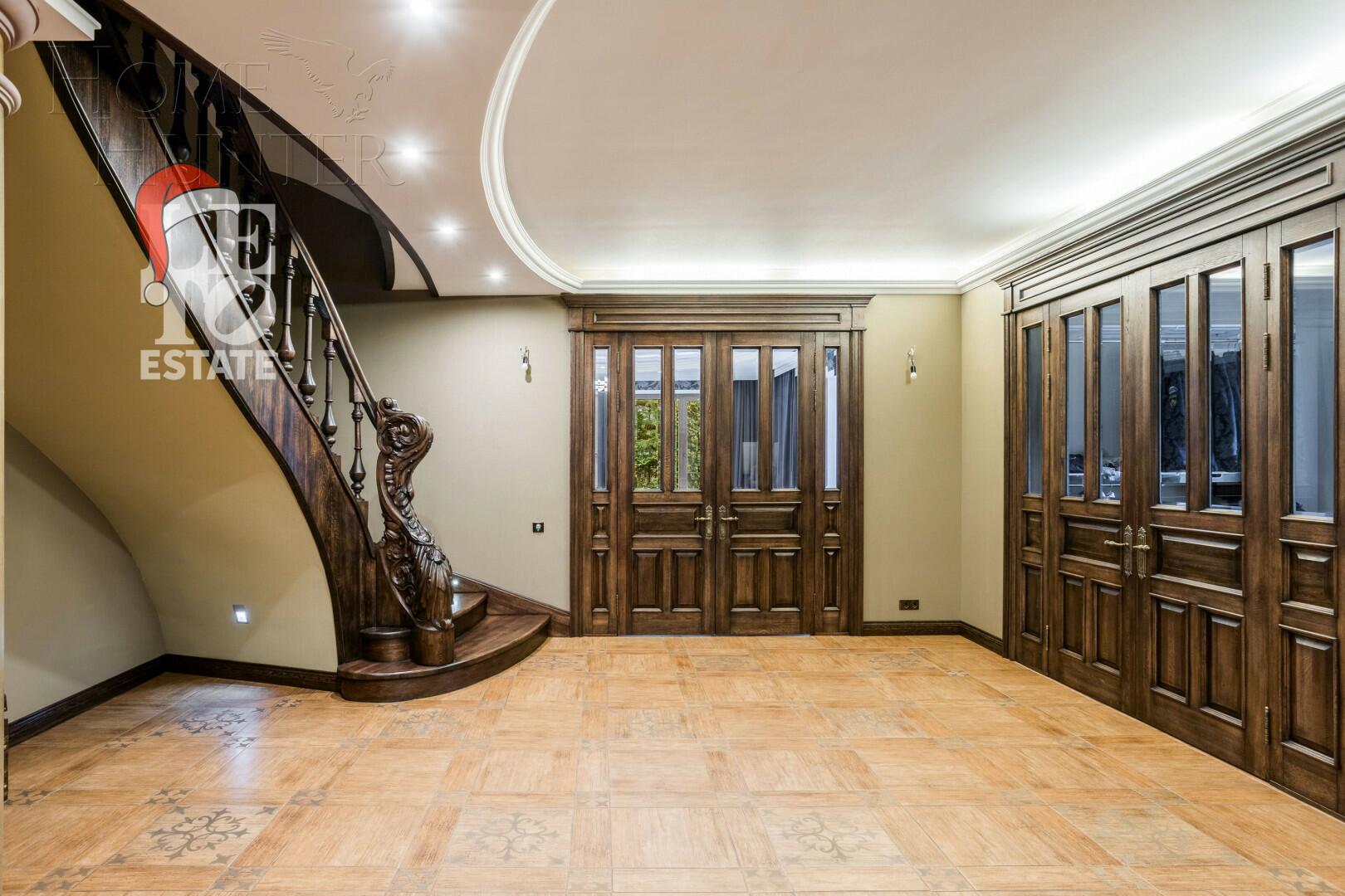 2-этажный коттедж 800 м² с отделкой