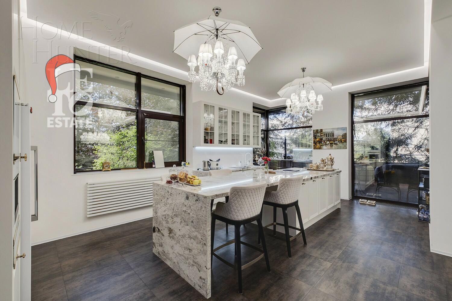 2-этажный коттедж 1 200 м² с отделкой