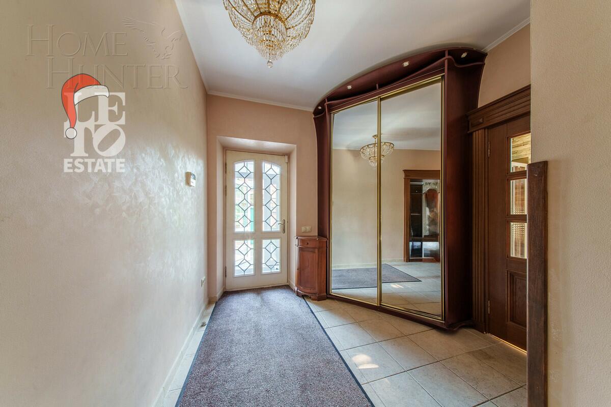 3-этажный коттедж 475 м² с отделкой