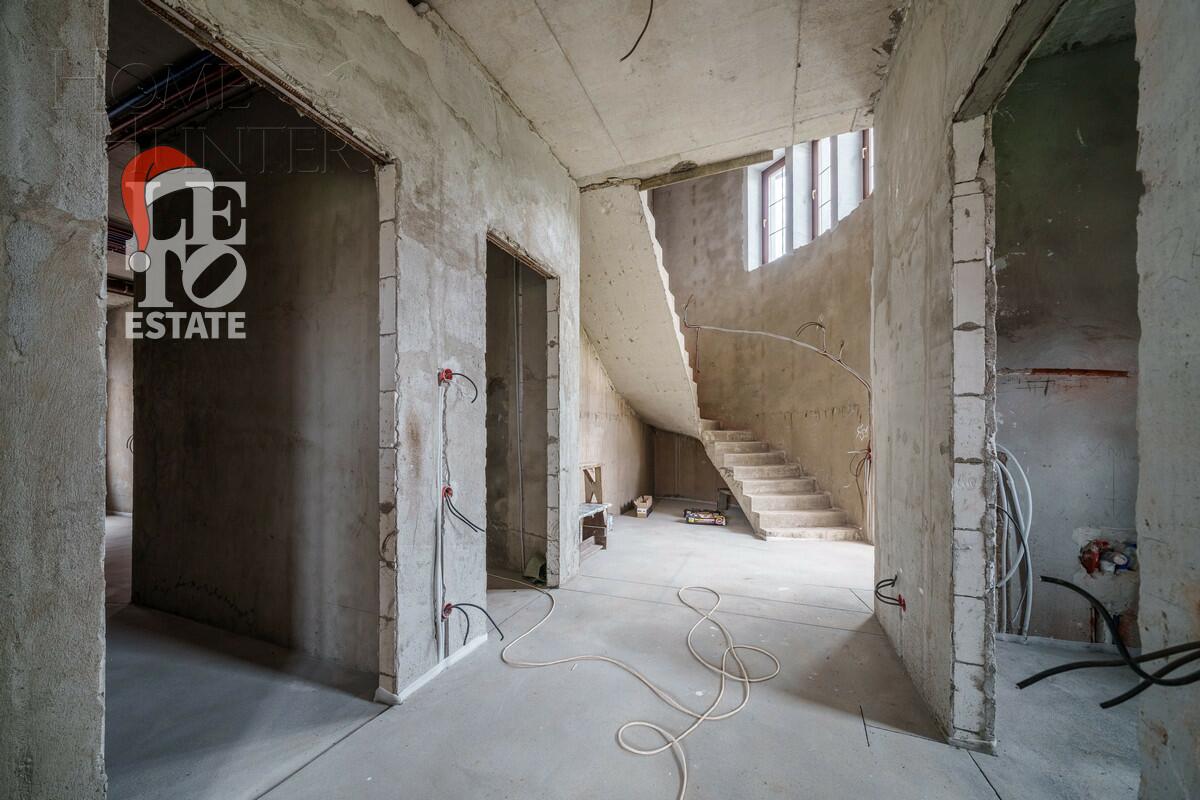 2-этажный коттедж 303 м² без отделки