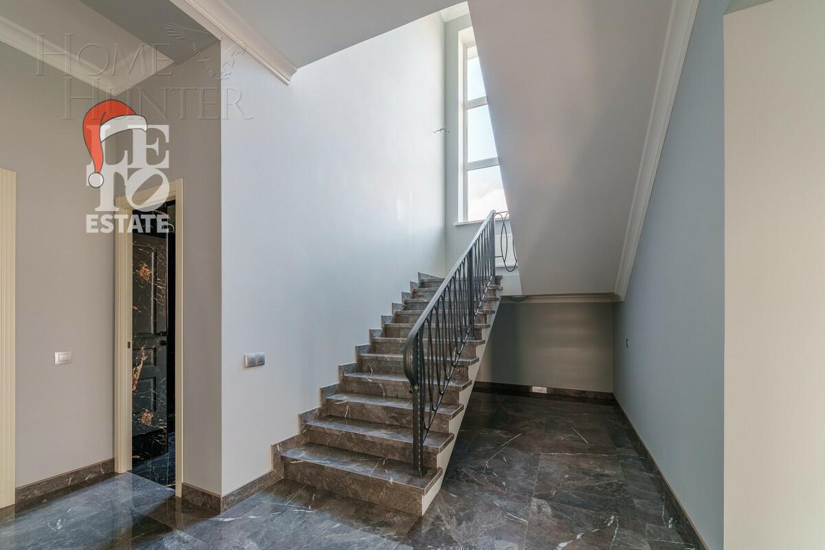 2-этажный коттедж 307 м² с отделкой