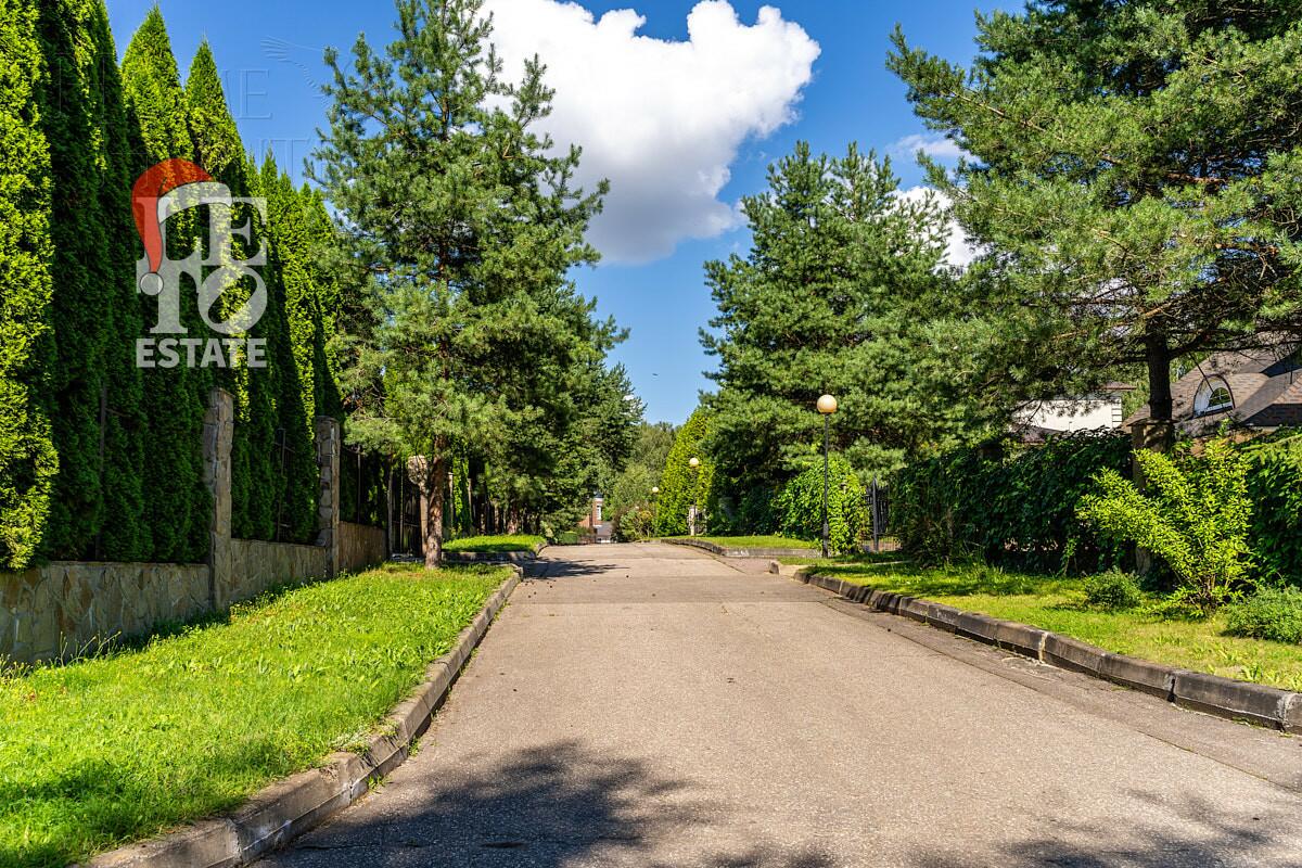 2-этажный коттедж 700 м² с отделкой