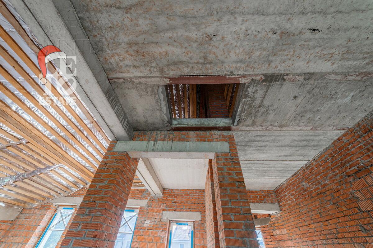 2-этажный таунхаус 330 м² без отделки